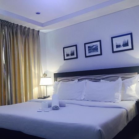 Dragonlink Suites @ Bel-Air Soho Makati City Exterior photo
